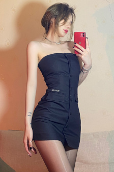 年轻女老师在线观看